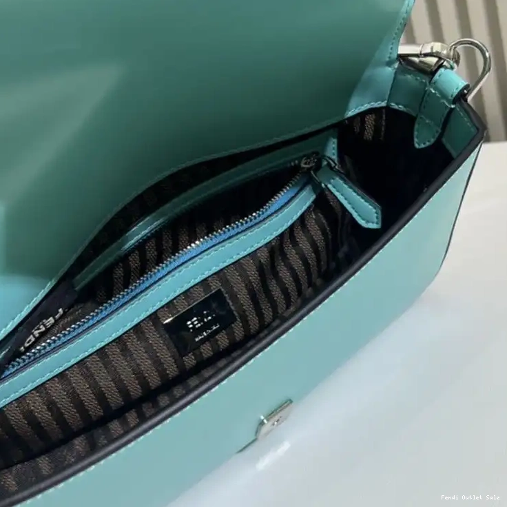 Affordable Baguette Fendi In Tiffany Smooth Bag Blue Leather Medium 0626
